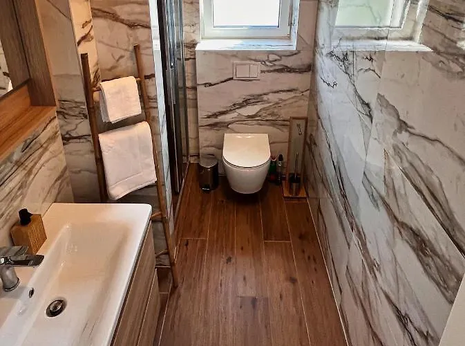 Luka With Pool & Jacuzzi Lägenhet *